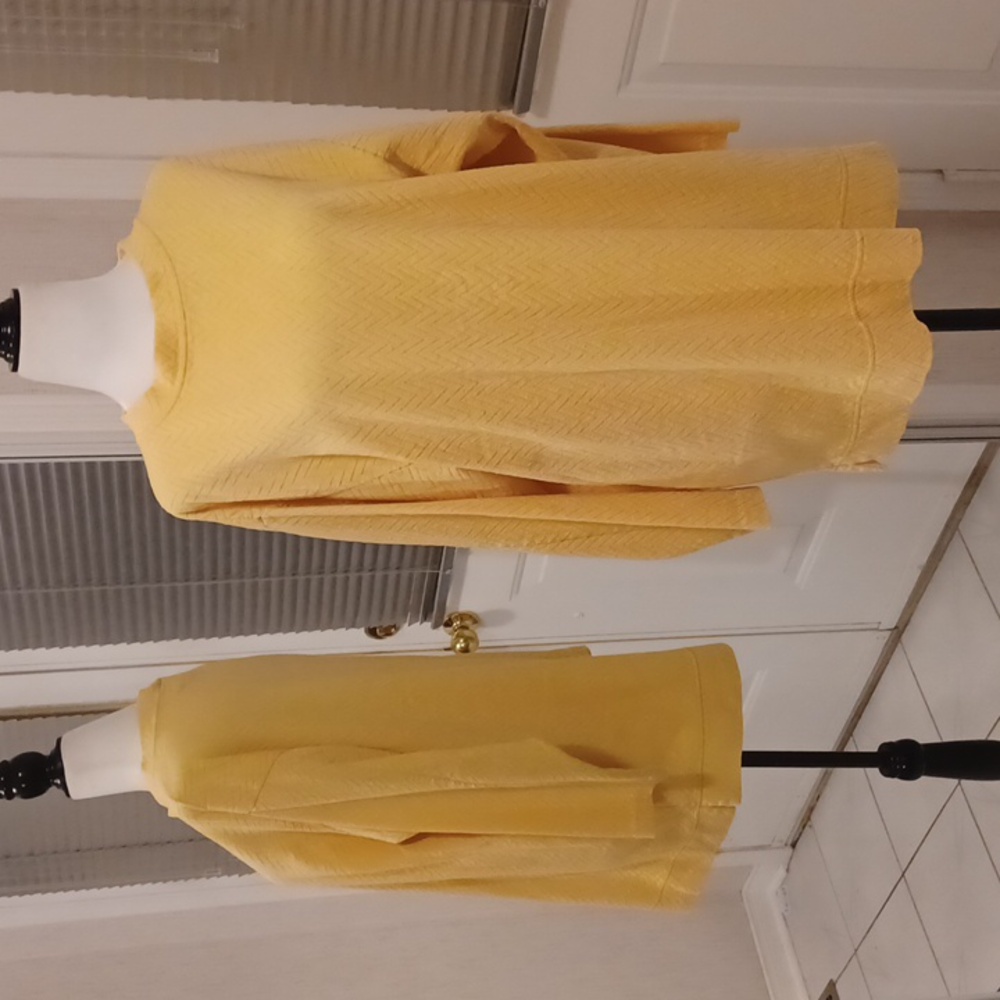 4/$40 Yellow Long Sleeve Tee - Size Large